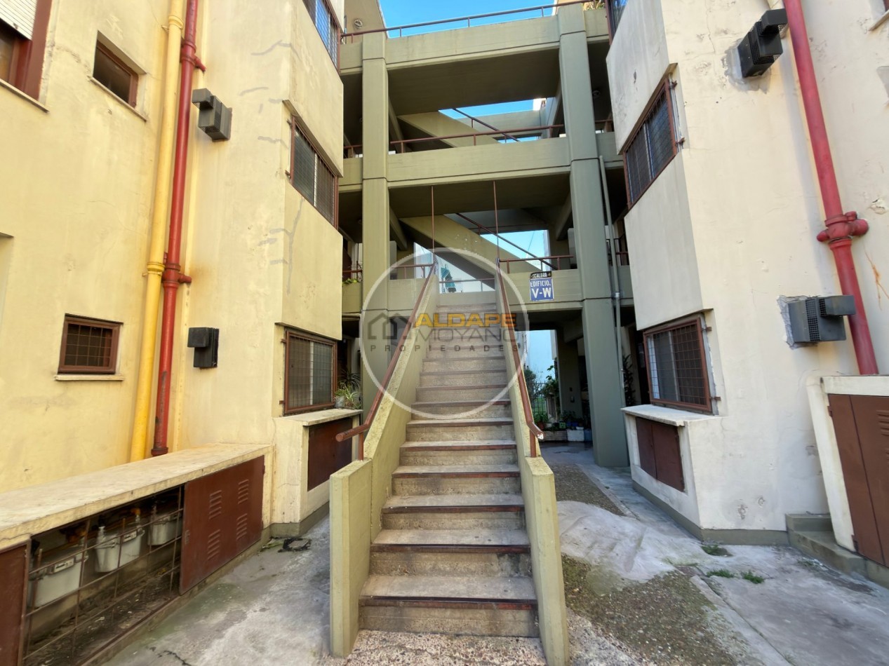 Se Vende Departamento tres ambientes (Barrio Macias)