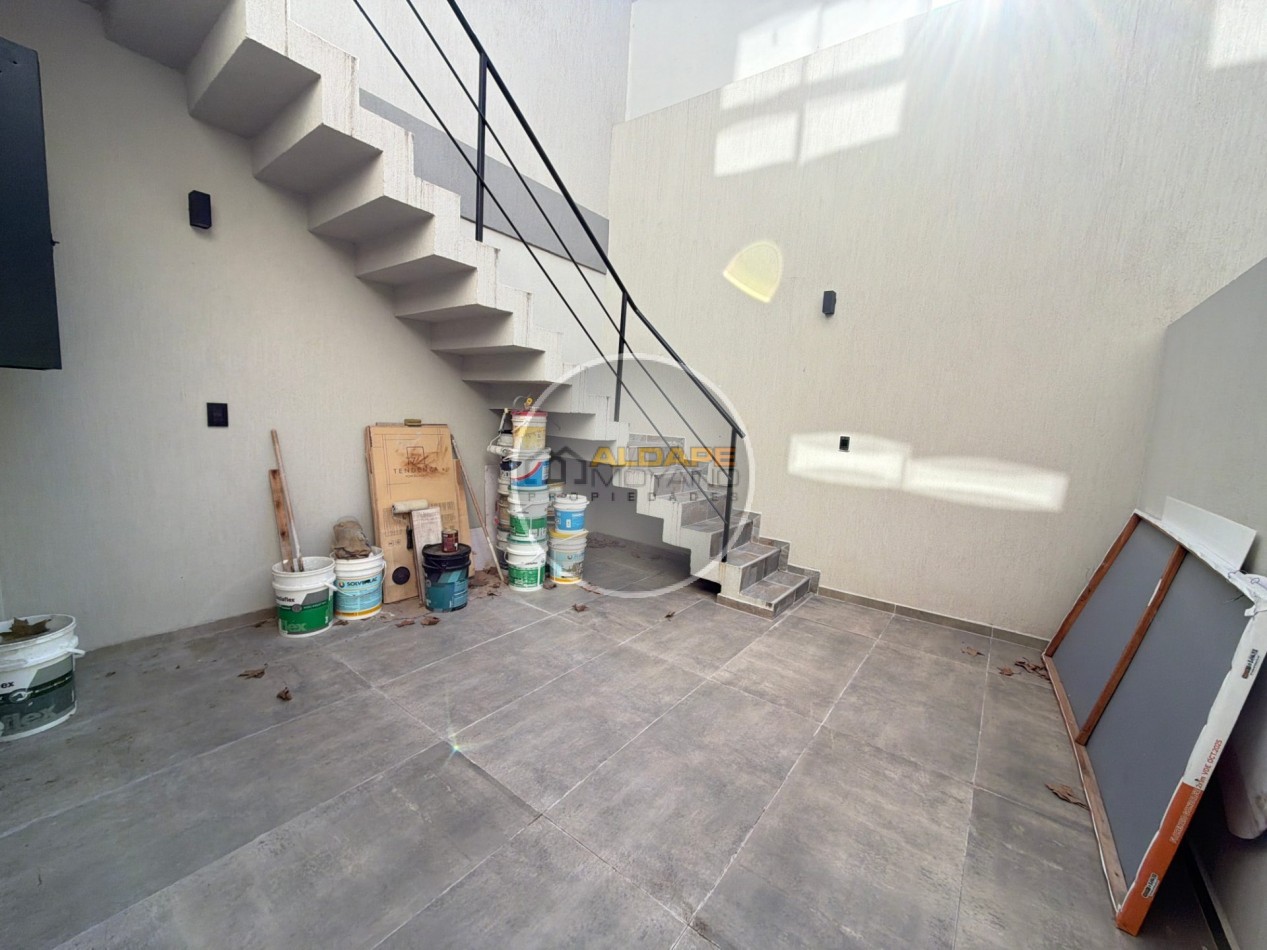 Se Vende triplex, cuatro amb, cochera doble (a estrenar)