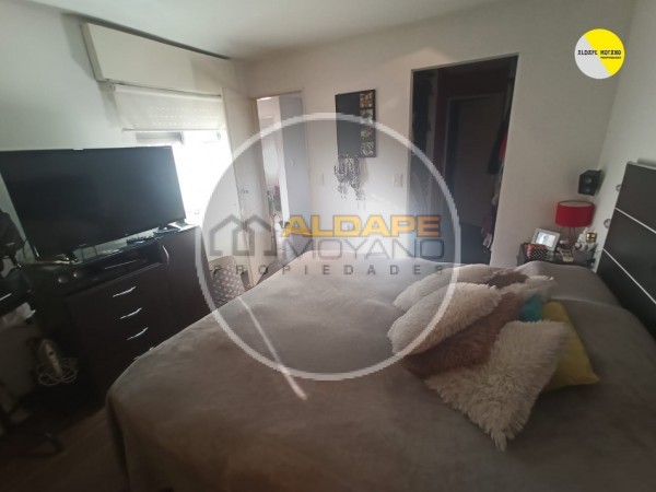 Se vende Ph cuatro ambientes, contra frente. (Excelente, Villa Lugano)