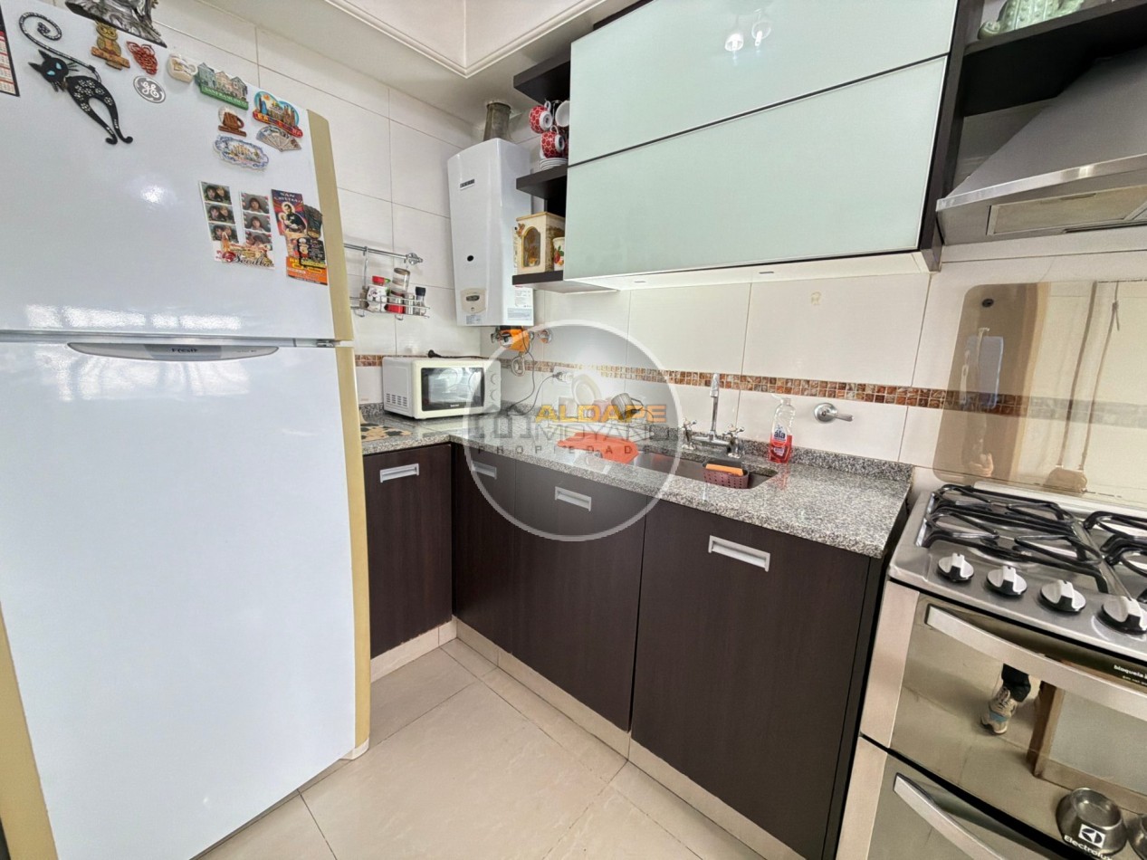 Se Vende PH, tres ambientes, con cochera (Liniers) Excelente