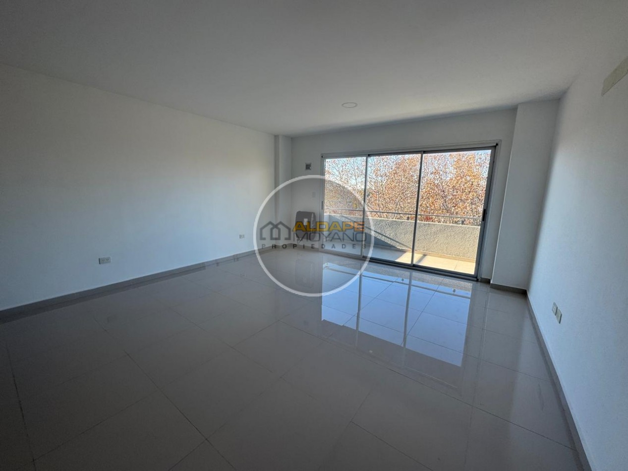 Se Alquila dos amb, 3to piso, frente (Villa Lugano)