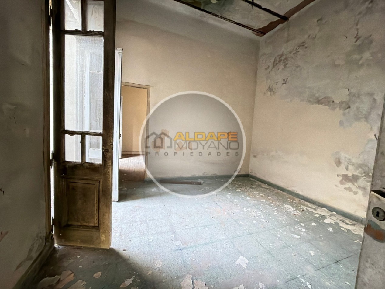 Se vende Local comercial y vivienda tres amb (A Reciclar)