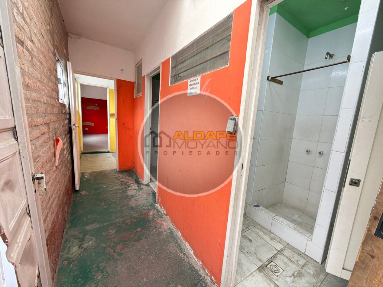 Se Vende Casa multifamiliar a Reciclar (Parque Avellaneda)