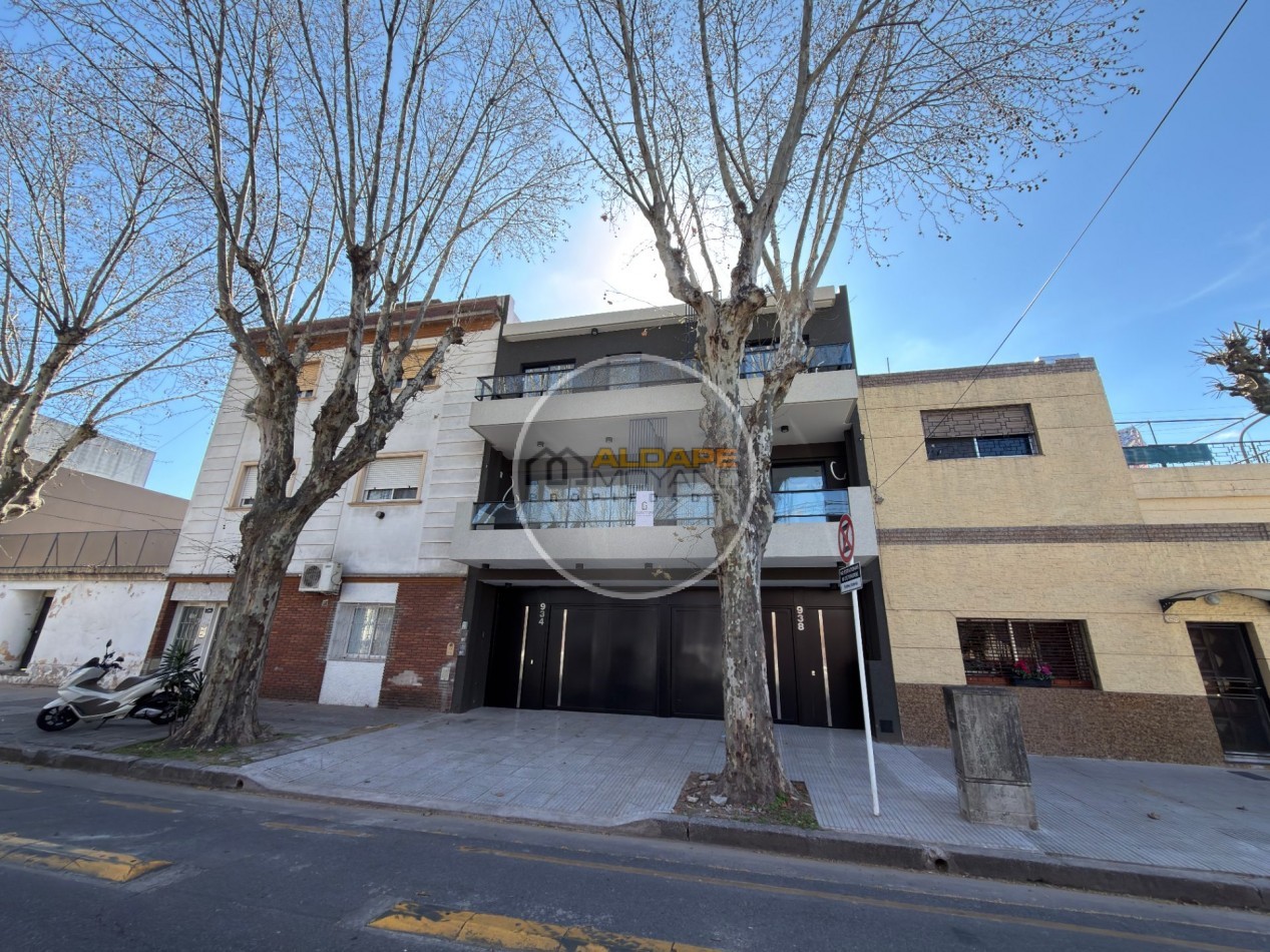 Se Vende triplex, cuatro amb, cochera doble (a estrenar)