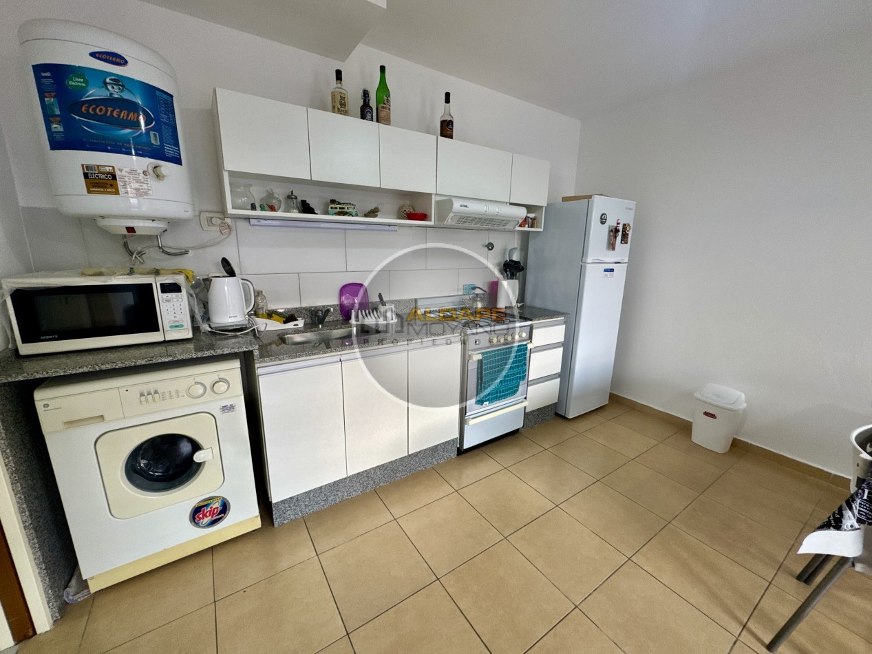 Se vende departamento dos ambientes con cochera (planta baja con cochera)