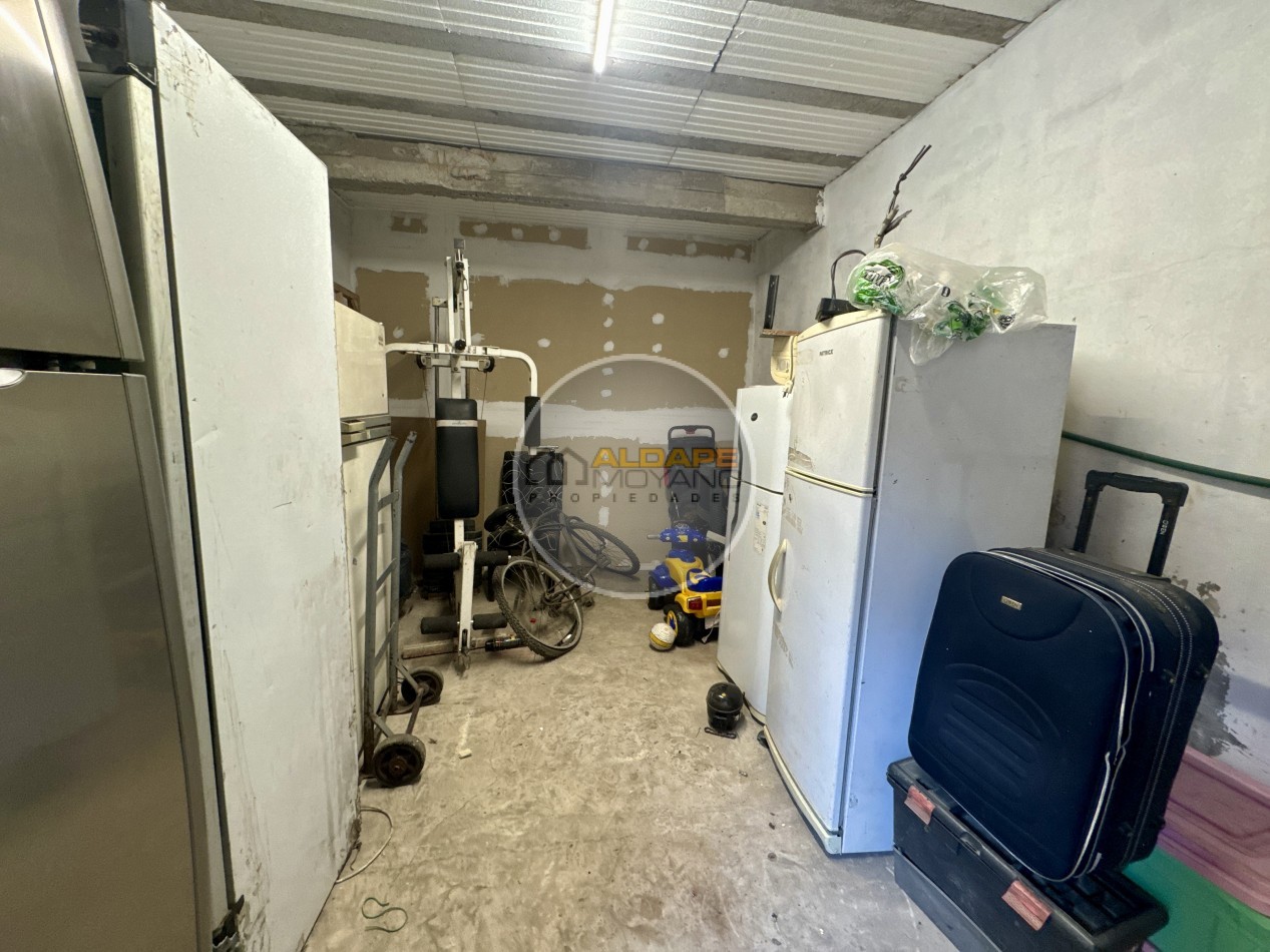 Se Vende PH tres ambientes, contrafrente. Ciudadela