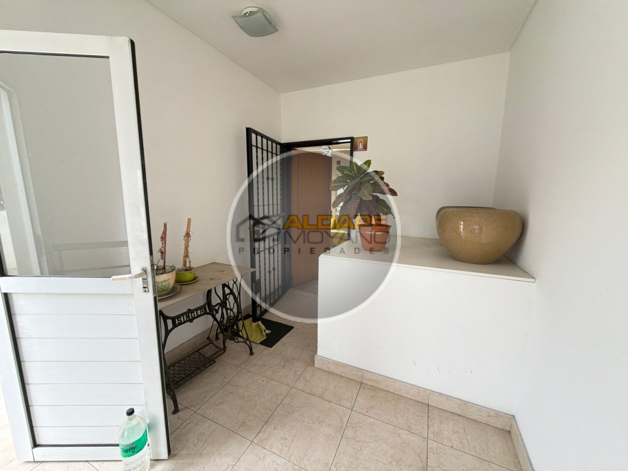 Se vende departamento tres ambientes (Liniers)