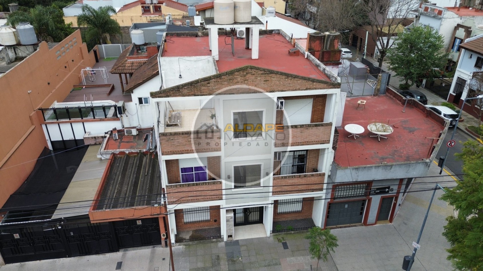 Se vende departamento tres ambientes (Liniers)