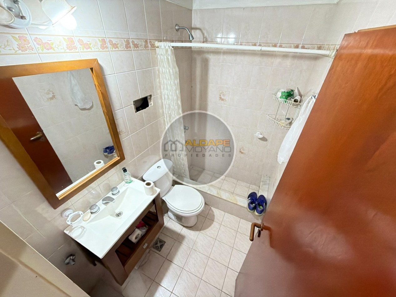Se Vende Casa, cuatro amb, cochera doble, piscina (Monte Grande)