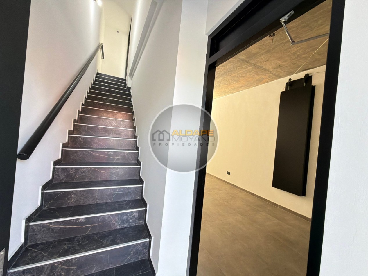 Se Vende triplex, cuatro amb, cochera doble (a estrenar)