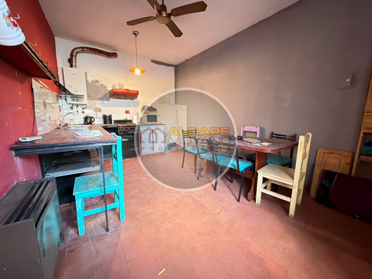 Se Vende Casa, ideal multi familiar (a remodelar)
