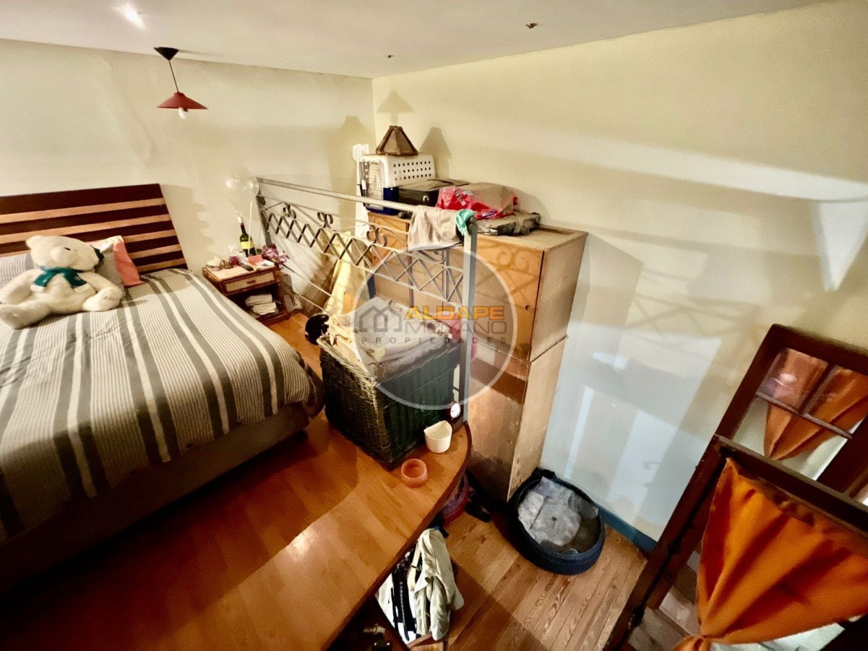 Se Vende PH dos ambientes, contrafrente (Barracas)