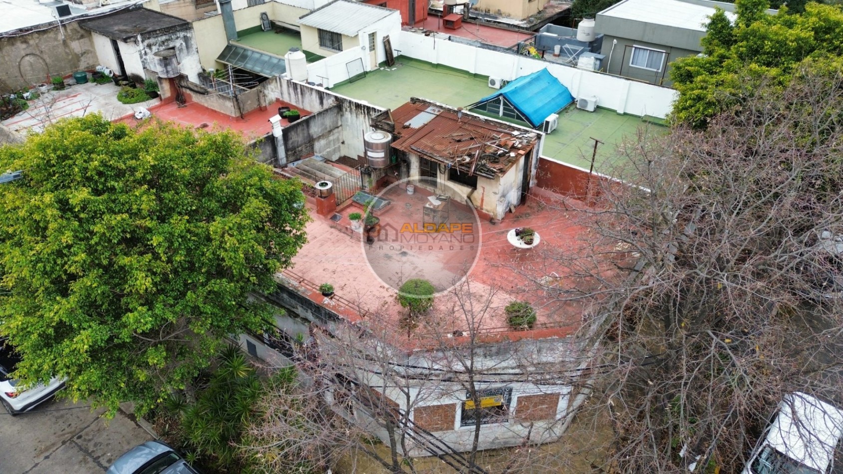 Se Vende Casa tres amb, cochera doble, A Reciclar!! (Ciudadela)