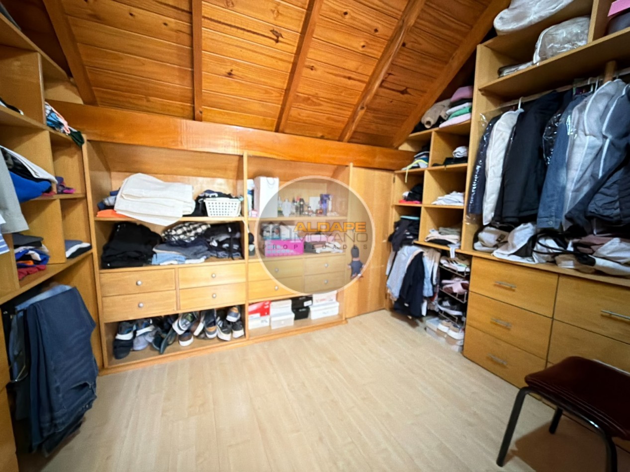 Se Vende Casa, cuatro amb, cochera doble, piscina (Monte Grande)