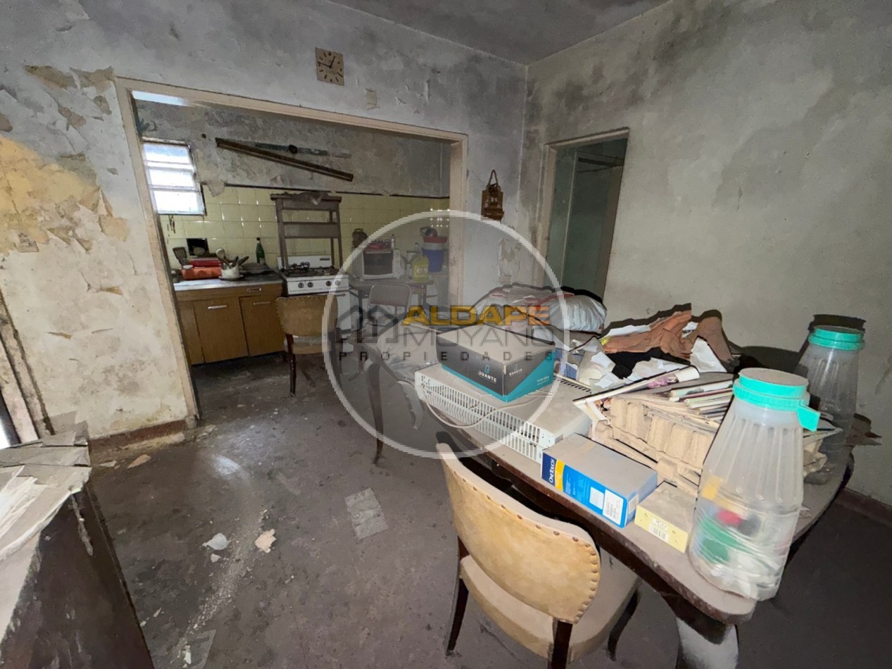 Se Vende Casa, ideal multi familiar (a remodelar)