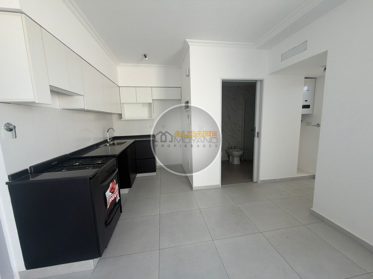 Alquiler dos ambientes, contrafrente, (Aquino 5581, Villa Lugano!!)