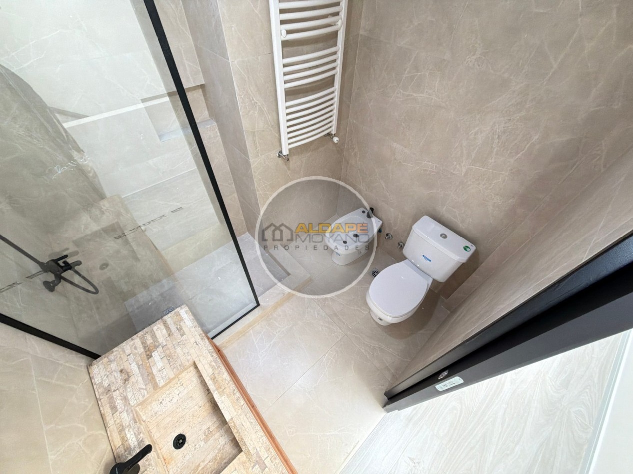 Se Vende triplex, cuatro amb, cochera doble (a estrenar)