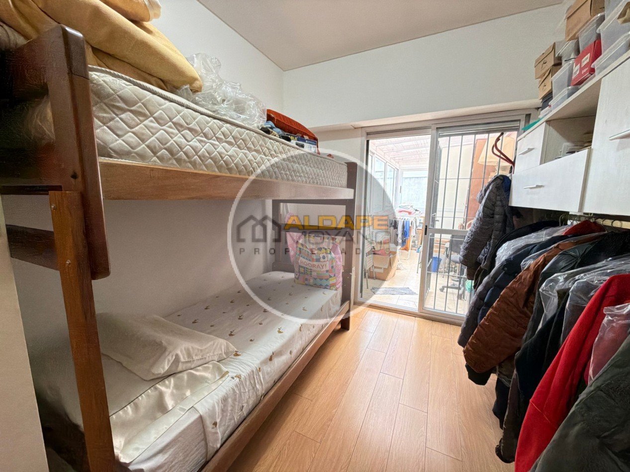 Se vende departamento tres ambientes (Liniers)