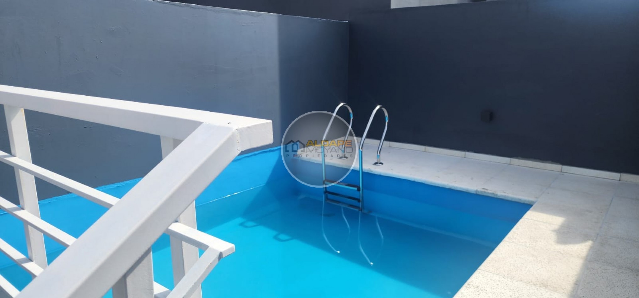 Se vende departamento dos ambientes con cochera, amenities, a estrenar (caseros Centro)