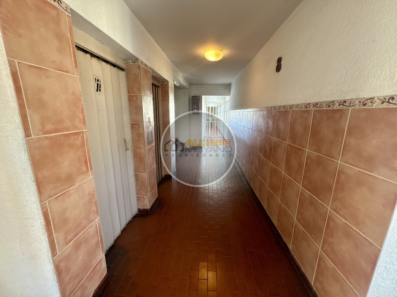 Se Vende departamento tres ambientes (barrio copello)