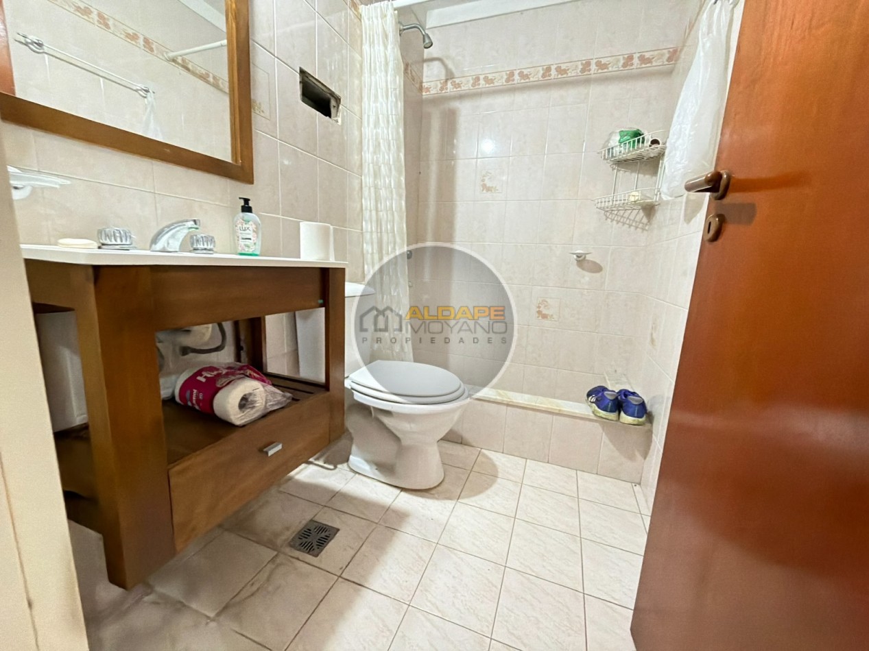 Se Vende Casa, cuatro amb, cochera doble, piscina (Monte Grande)