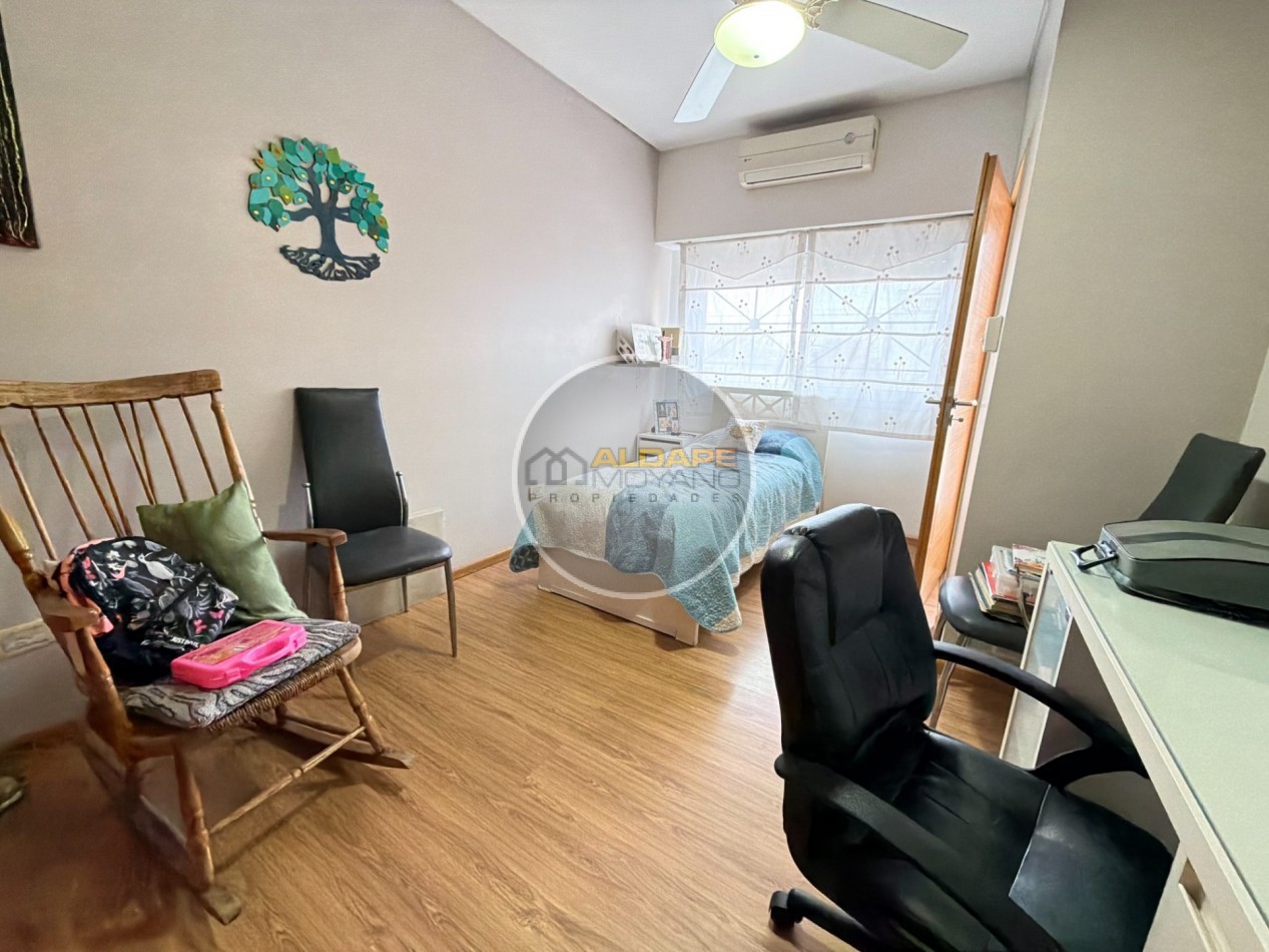 Se Vende PH, tres ambientes, con cochera (Liniers) Excelente