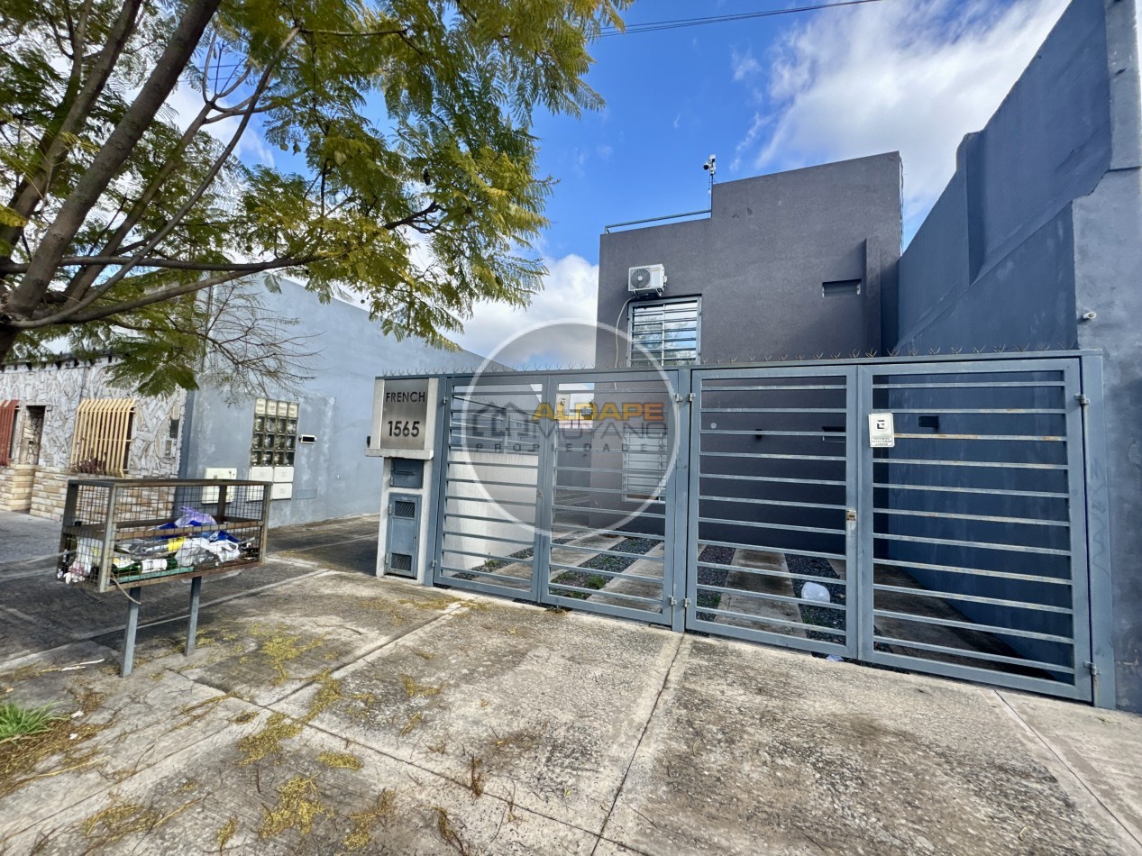 Se vende departamento dos ambientes con cochera (planta baja con cochera)