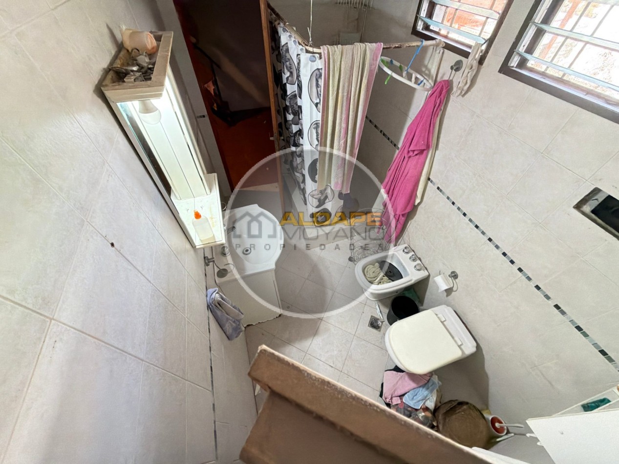 Se Vende Casa, ideal multi familiar (a remodelar)