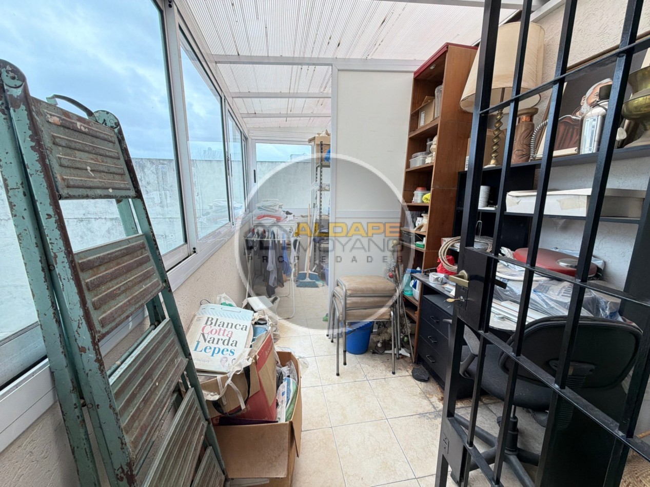 Se vende departamento tres ambientes (Liniers)