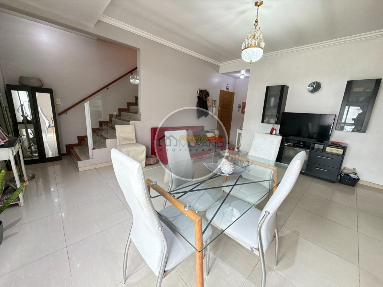 Se Vende PH, tres ambientes, con cochera (Liniers) Excelente