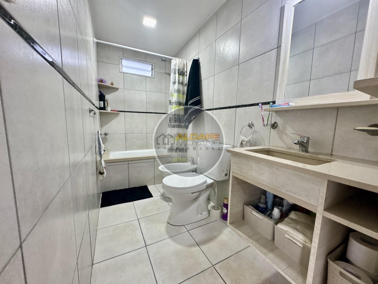 Se vende departamento dos ambientes con cochera (planta baja con cochera)