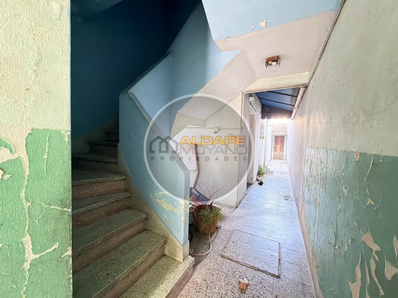 Se Vende local comercial, cochera, depto tres amb, y fondo libre (Villa Lugano) 