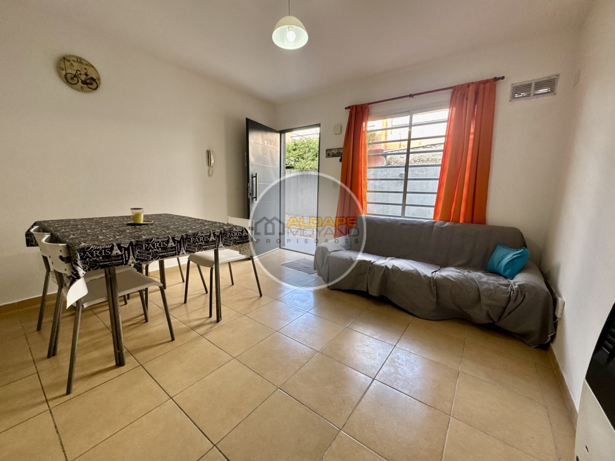 Se vende departamento dos ambientes con cochera (planta baja con cochera)