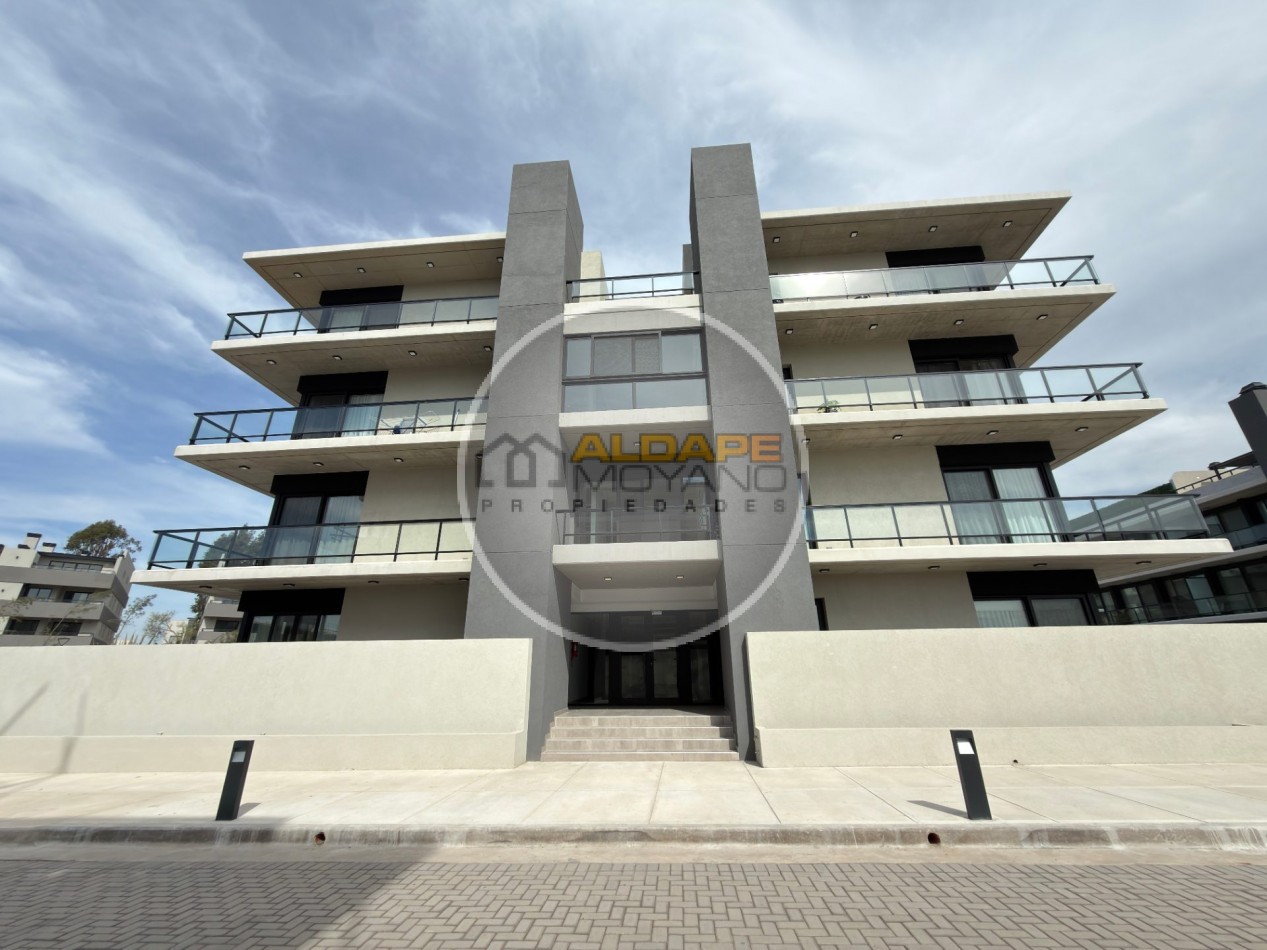 Se Vende Departamento dos amb en duplex con terraza (Cabral 3300 canning)