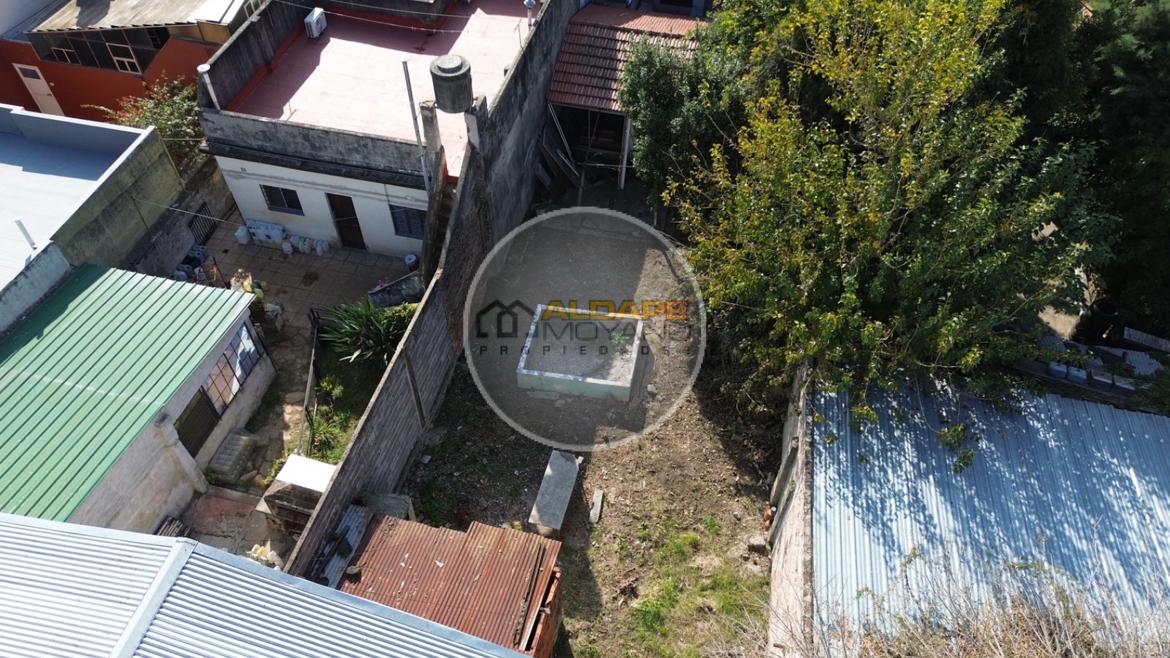 Se Vende local comercial, cochera, depto tres amb, y fondo libre (Villa Lugano) 