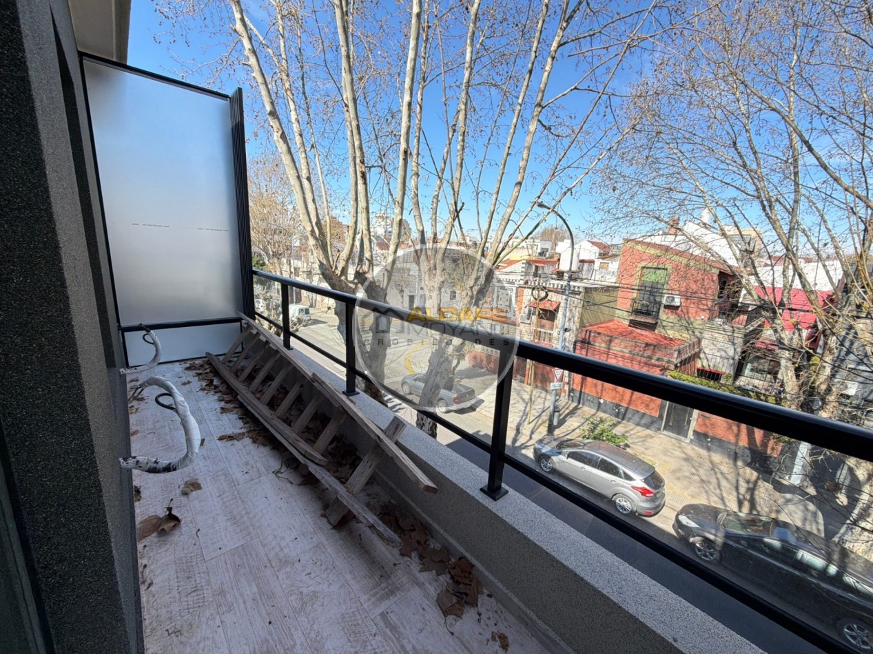Se Vende triplex, cuatro amb, cochera doble (a estrenar)