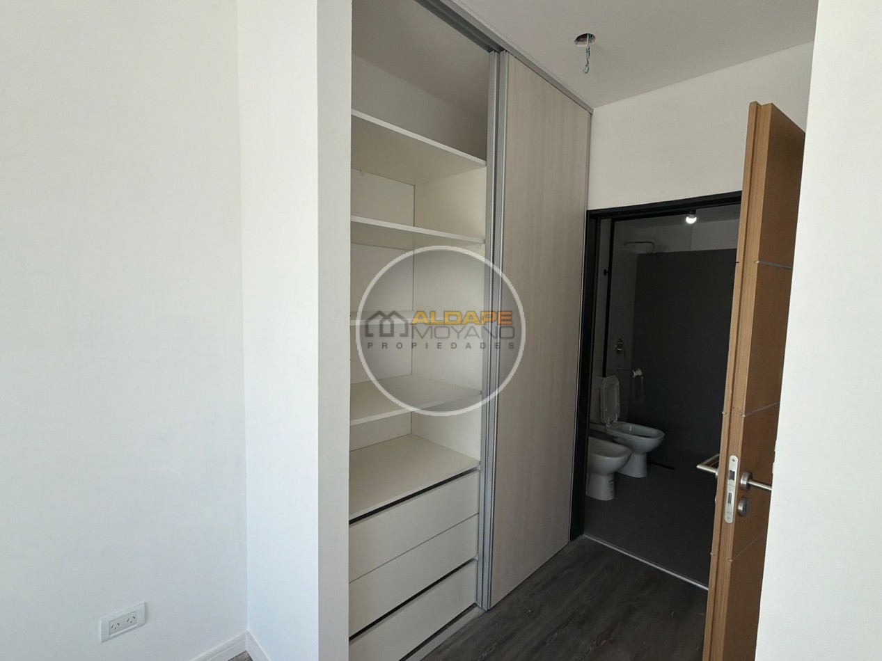 Se vende departamentosemi piso, tres amb. A estrenar!! (Villa Lugano)