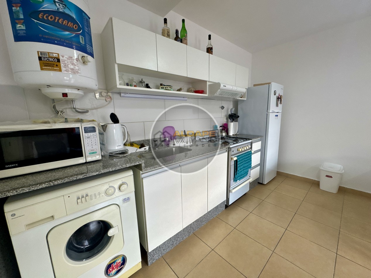 Se vende departamento dos ambientes con cochera (planta baja con cochera)