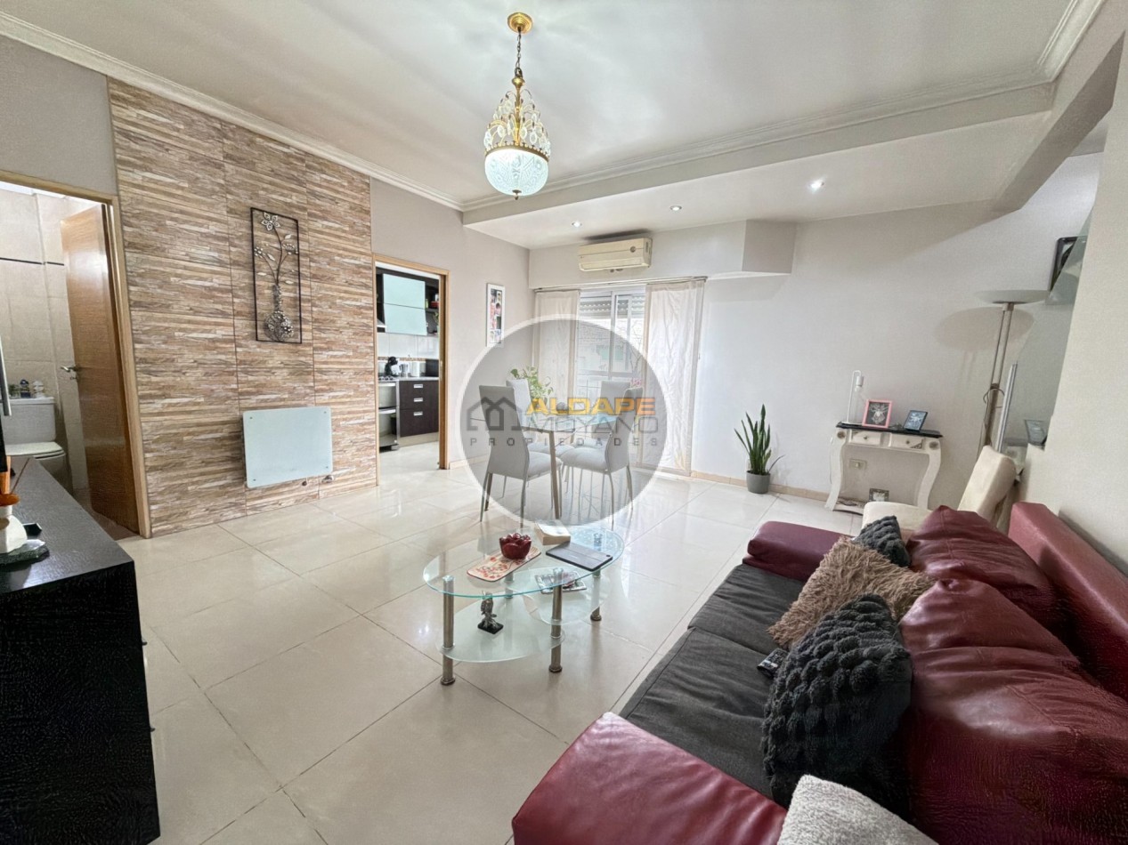 Se Vende PH, tres ambientes, con cochera (Liniers) Excelente