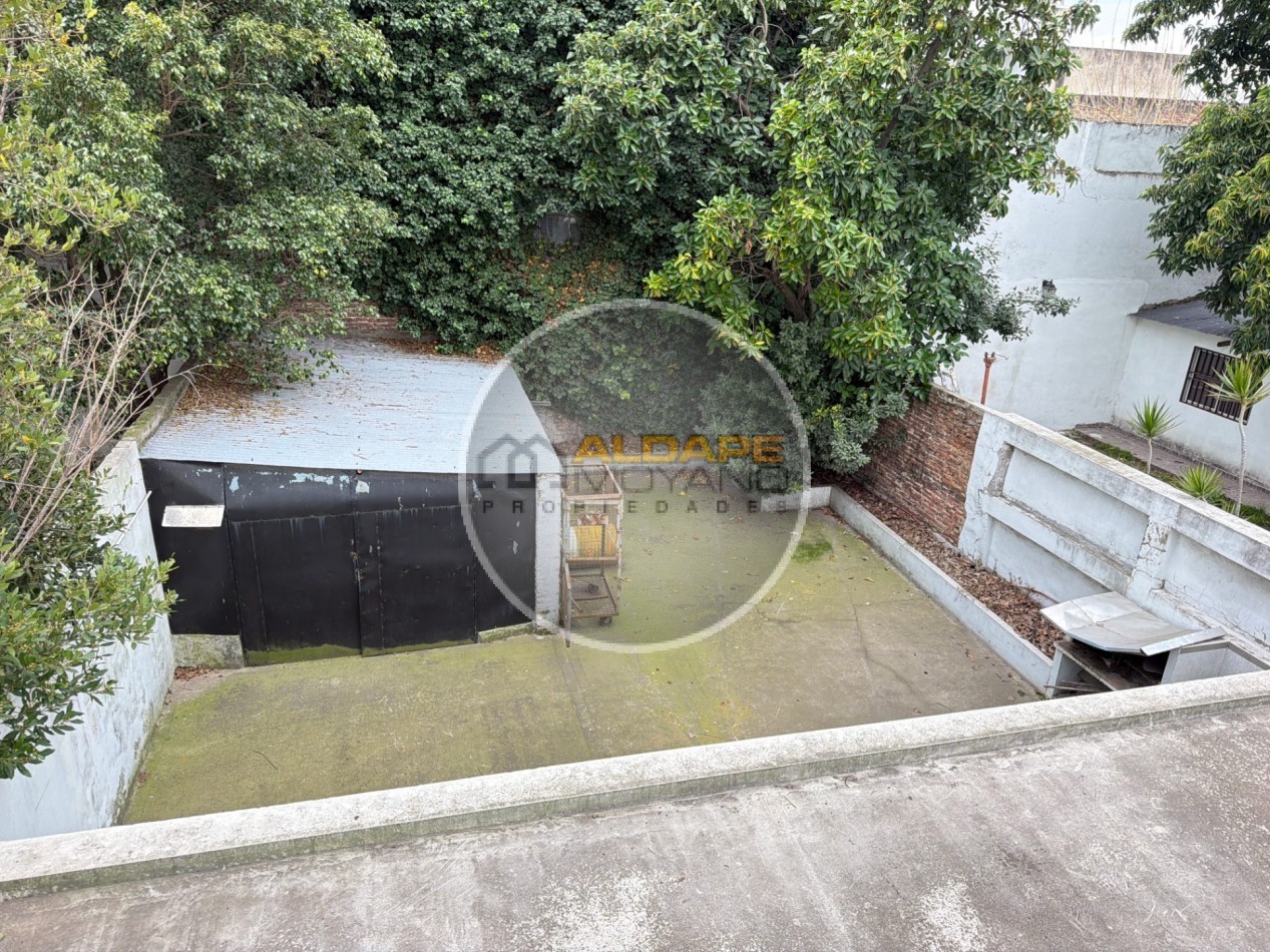 Se alquila Galpon con oficinas (ex imprenta) Parque Avellaneda