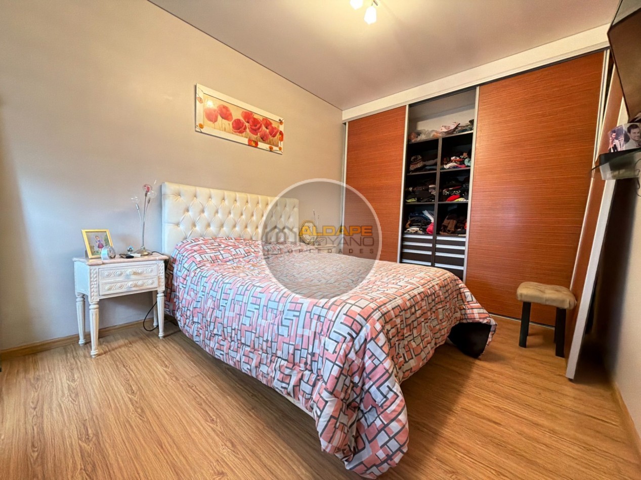 Se Vende PH, tres ambientes, con cochera (Liniers) Excelente