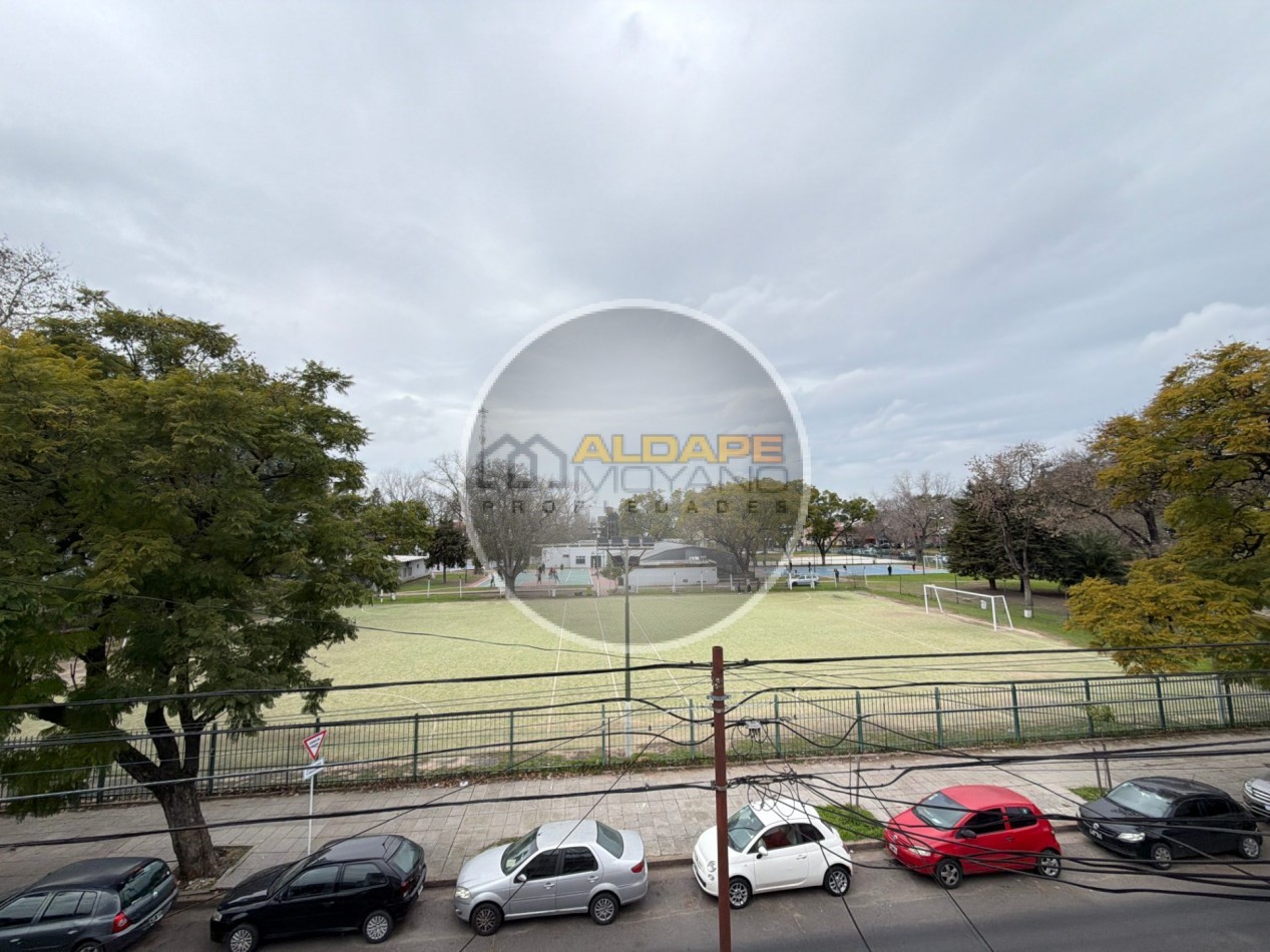 Se vende departamento tres ambientes (Liniers)