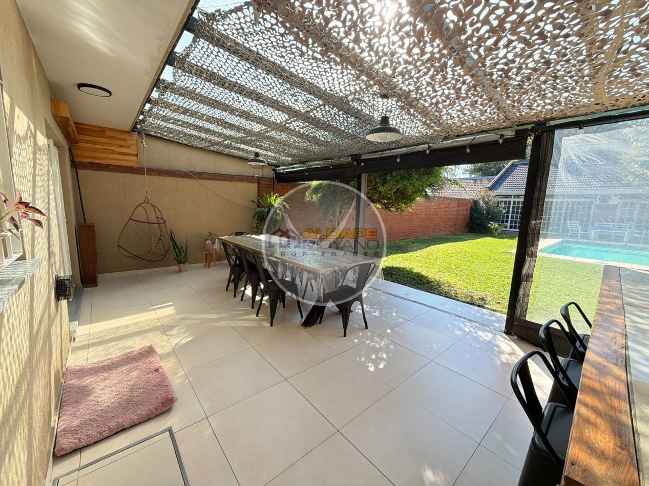 Se Vende Casa, cuatro amb, cochera doble, piscina (Monte Grande)
