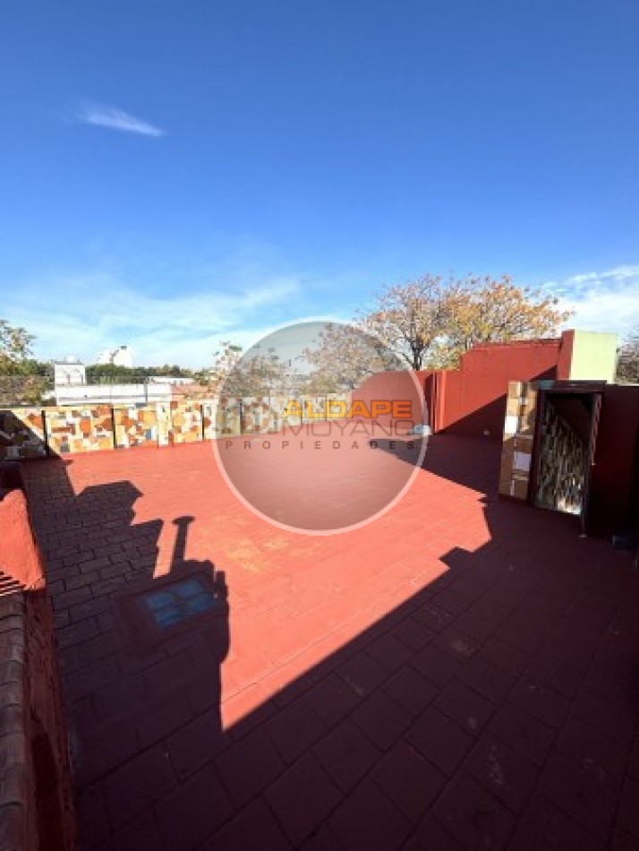 Se vende PH tres ambientes. Villa Lugano, CABA.