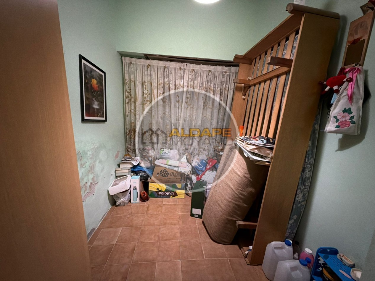 Se Vende Casa Cuatro ambientes, cochera doble (Lomas del Mirador)