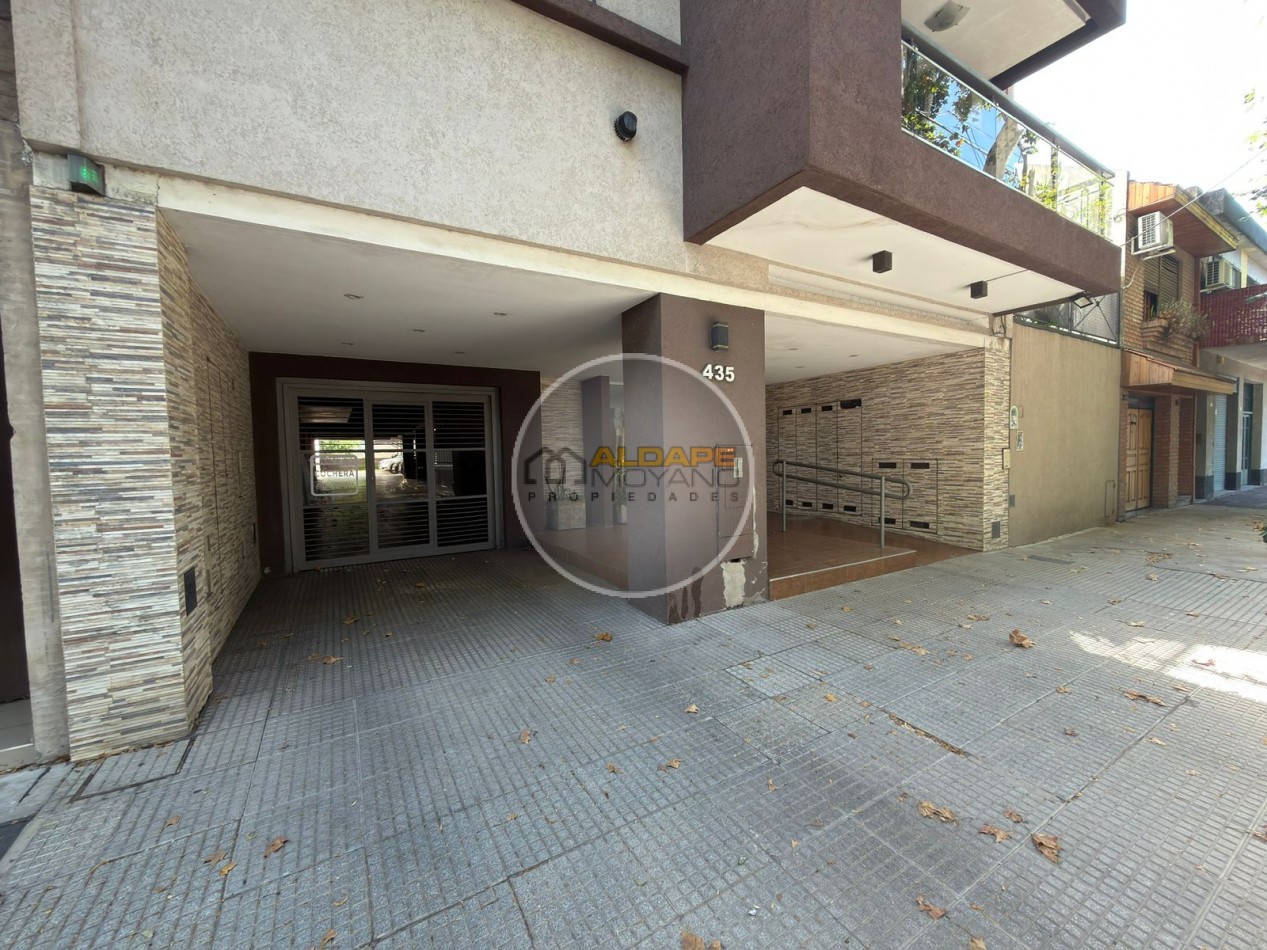 Se Vende Departamento dos amb con cochera (Villa Luro)