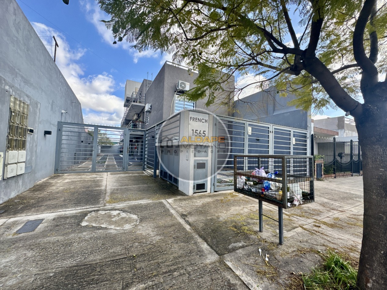Se vende departamento dos ambientes con cochera (planta baja con cochera)