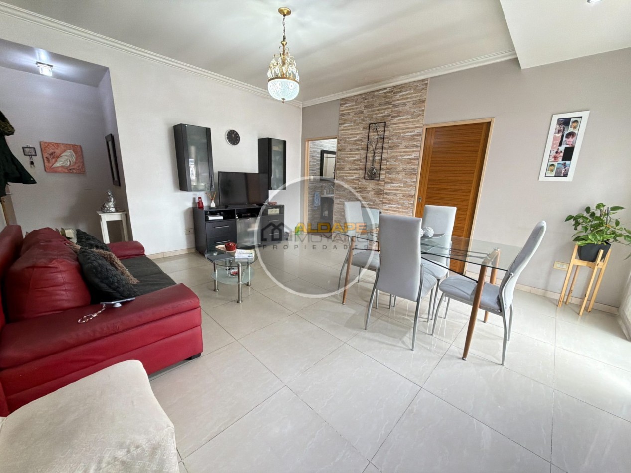 Se Vende PH, tres ambientes, con cochera (Liniers) Excelente