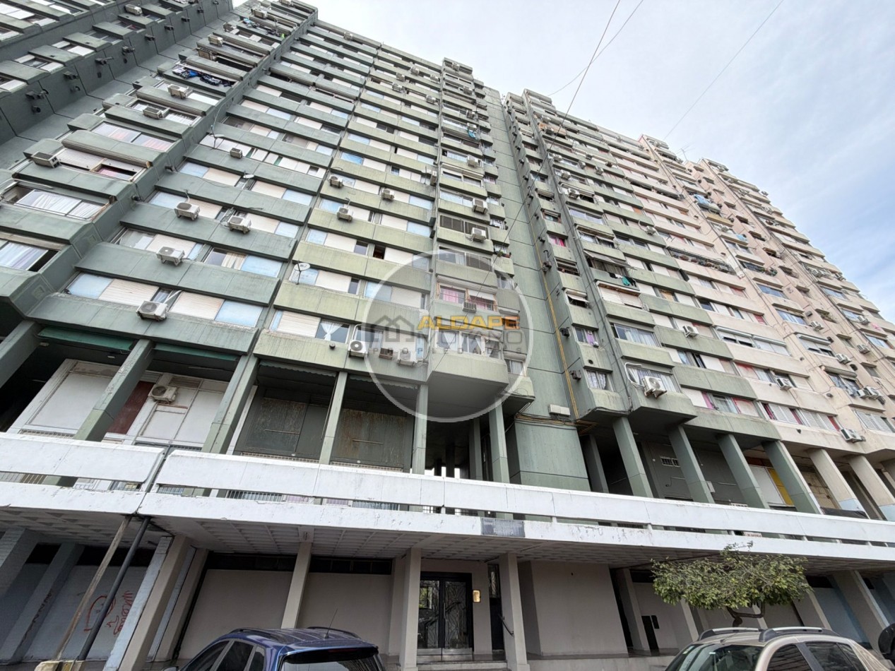 Se vende departamento tres amb. Edificio 2. Lugano 1 y 2
