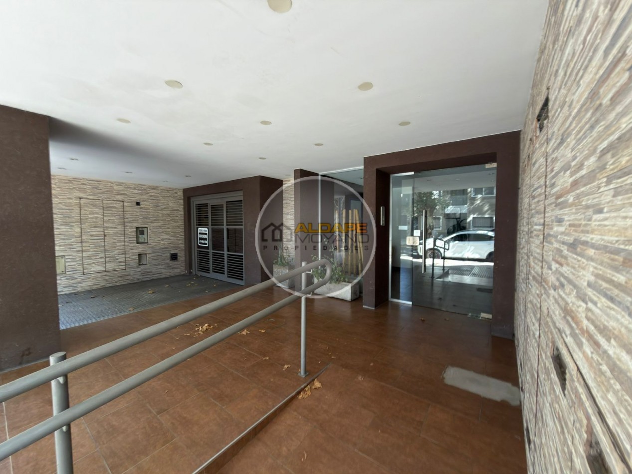 Se Vende Departamento dos amb con cochera (Villa Luro)